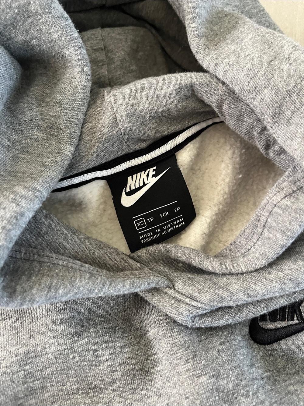 Nike XS Women’s Pullover - Picture 5 of 6